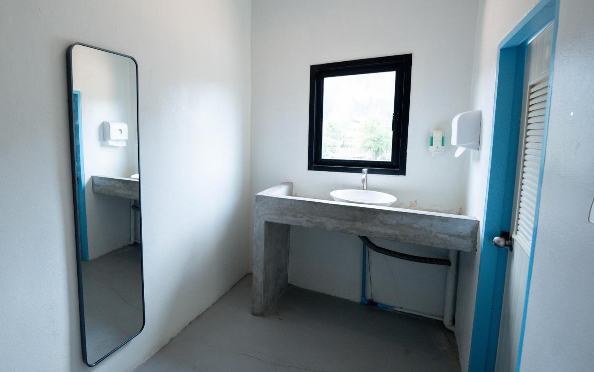 The Hangout Hostel Ao Nang المظهر الخارجي الصورة